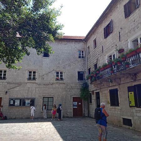 Centar Starog Grada Apartment Kotor Luaran gambar